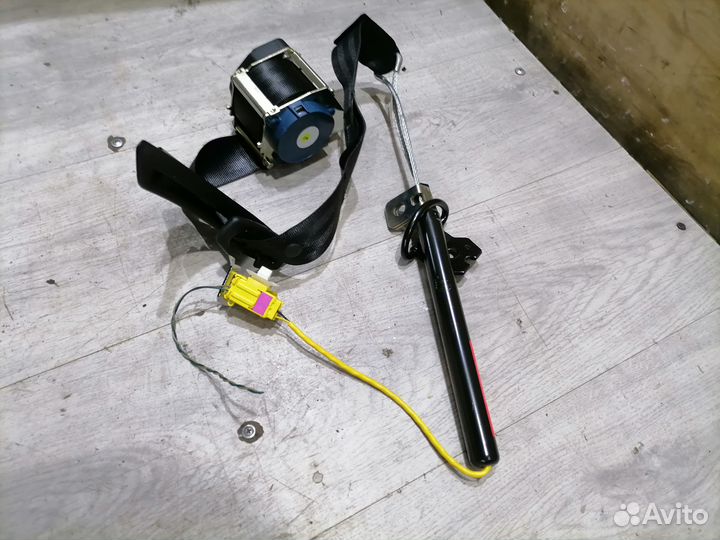 Ремень безопасности задний левый VW Passat B7