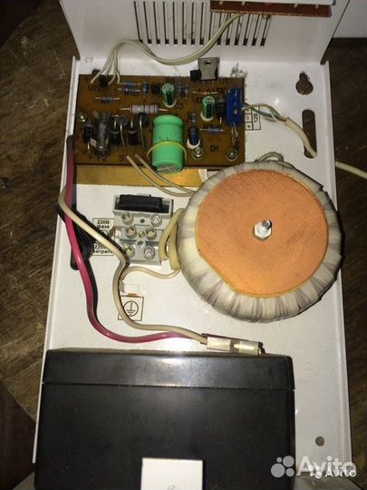 Блок бесперебойного питания