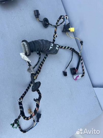 Проводка двери передняя левая Skoda Octavia