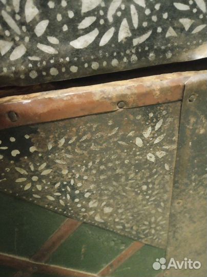 Сундук деревянный старинный