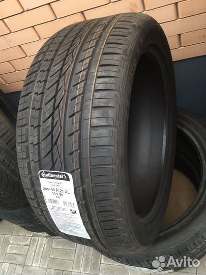 Continental ContiCrossContact UHP 295/40 R21 111W