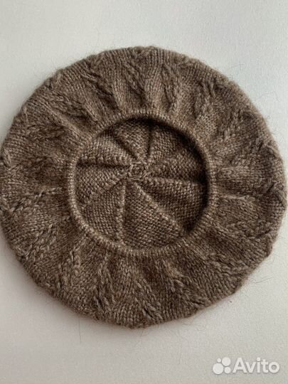 Берет женский вязаный. Бактус вязаный