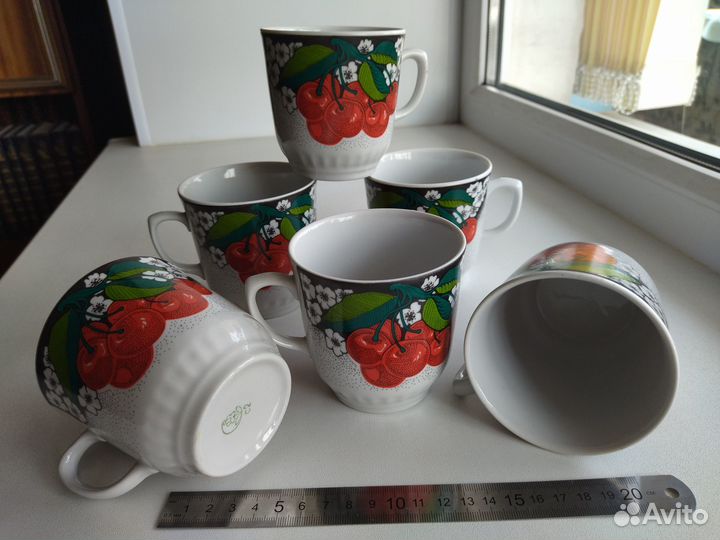 Кружки чайные фарфоровые