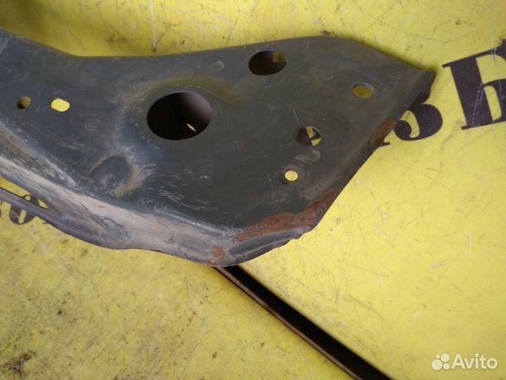 Рамка радиаторов (панель передняя) Mitsubishi