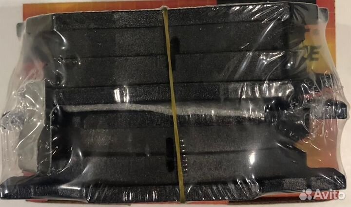 Колодки тормозные, передние toyota-LVN/CRE/TRN/MRN