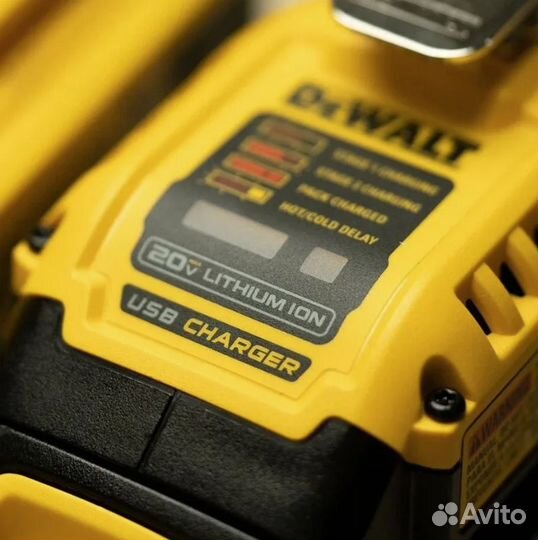 Адаптер Зарядное устройство DeWalt DCB094 (USB)