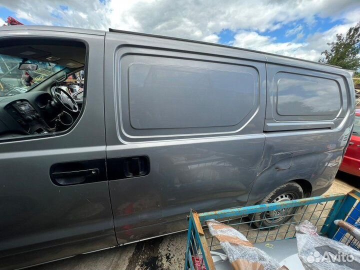 Ноускат в сборе бампер передний Hyundai H-1 Grand