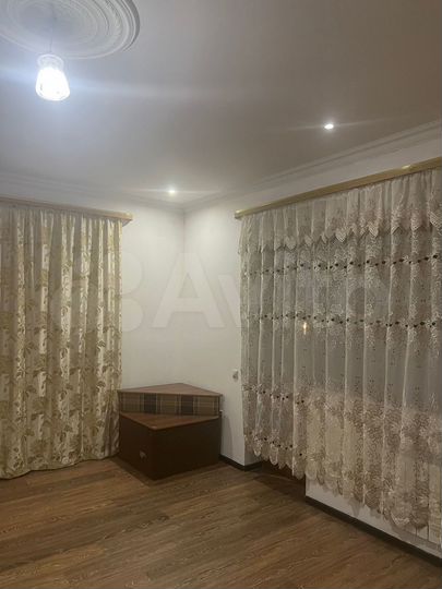 3-к. квартира, 100 м², 4/4 эт.
