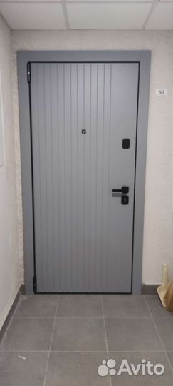 Металлические двери новые стильные