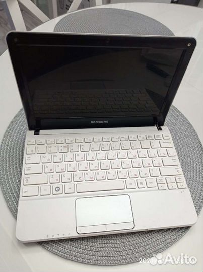 Нетбук samsung nc110