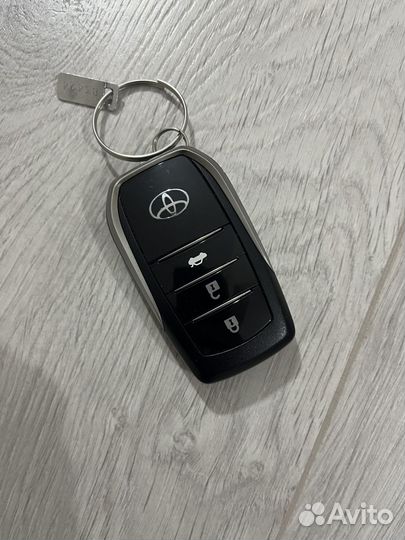 Ключ toyota оригинал 100%