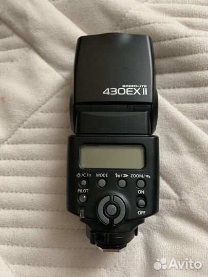 Вспышка камеры Canon Speedlite 430EX II