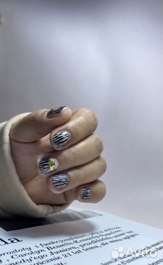 Маникюр педикюр