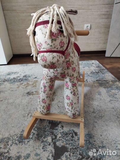 Детская качалка лошадь