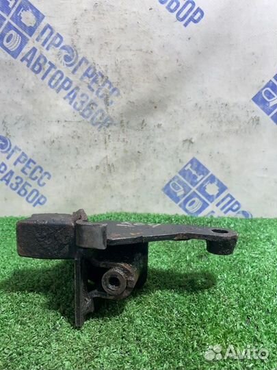 Кронштейн кпп Peugeot 308 хэтчбек 1.6 EP6 2008