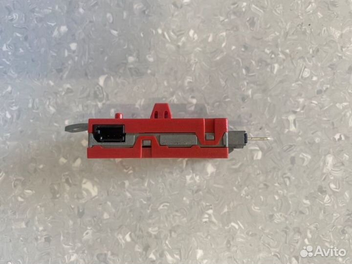 Усилитель антенны Jaguar Xe X760 2.0 2015-2019