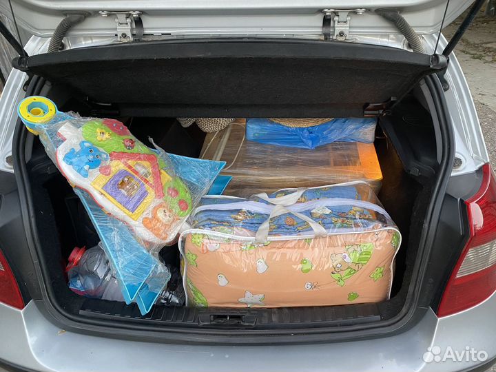 Кроватка, пелинальная доска, постельное