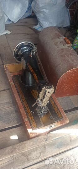 Швейная машина