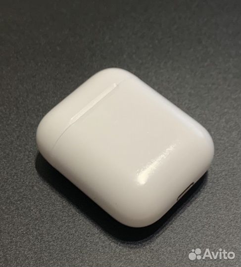 AirPods (оригинал 1-поколение)