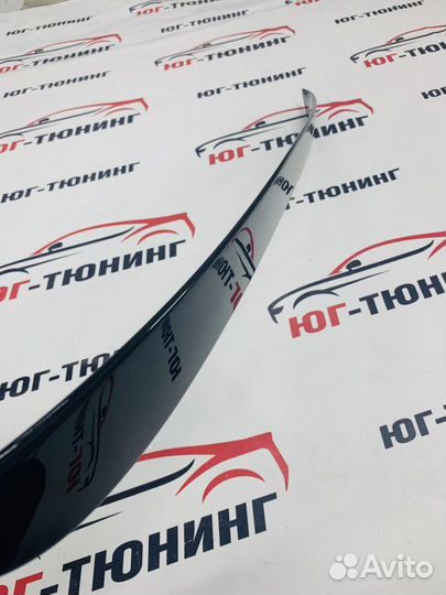 Спойлер на заднее стекло Мерседес С205 черный