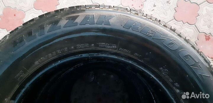 Bridgestone Blizzak Revo GZ 21.5/65 R16