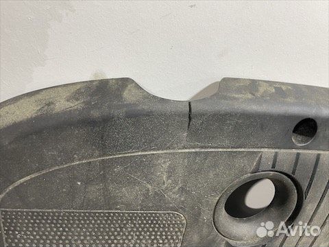 Крышка двигателя Мерседес ом 651