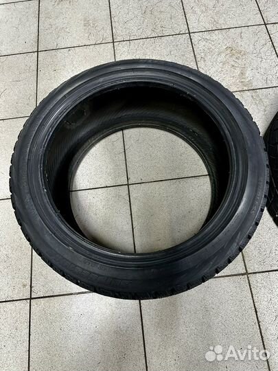 Bridgestone Blizzak WS-60 245/40 R17