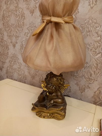 Лампа настольная