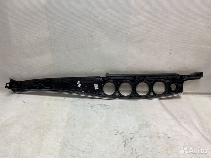 Накладка торпедо mercedes W213 E 213