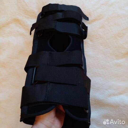 Коленный ортез