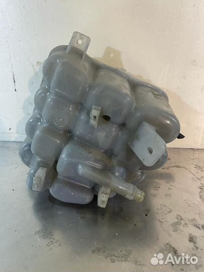 Бачок расширительный Порше Кайен 958 Туарег NF