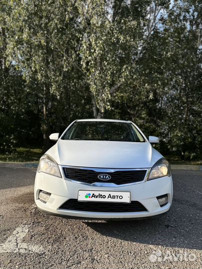 Kia Ceed 1.6 AT, 2010, 132 093 км