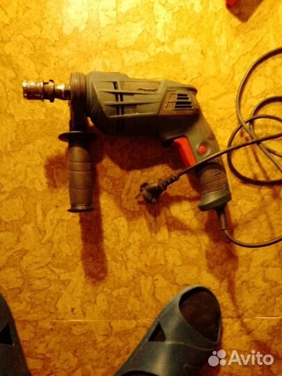 Дрель с реверсом