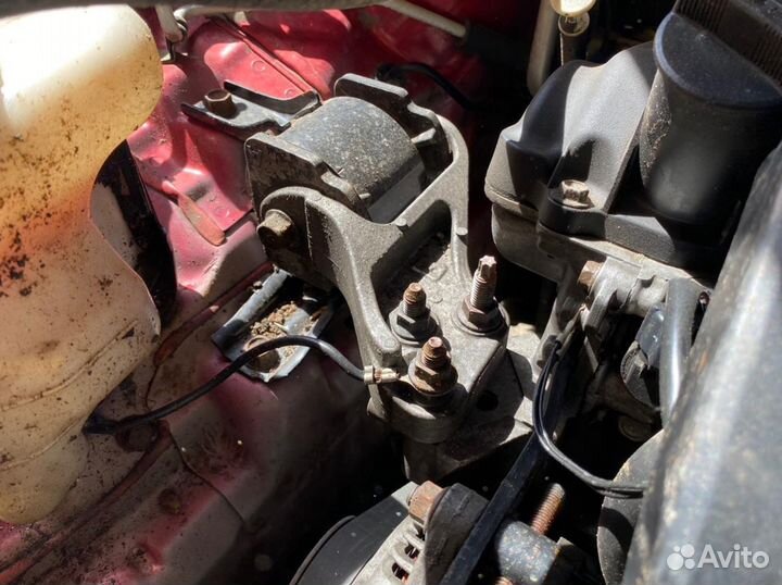 Крепление двигателя правое Mitsubishi Lancer X 10