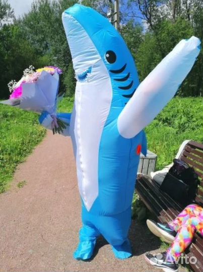 Карнавальный костюм надувной Акула новый