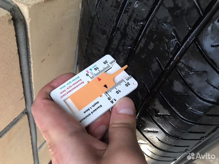 Yokohama BluEarth E70 215/60 R16 95V