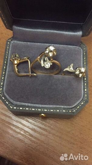 Золотой набор серьги и кольцо с бриллиантами