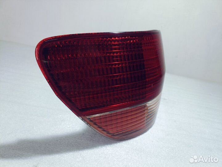 Фонарь задний левый Toyota Vista Ardeo ZZV50 1zzfe