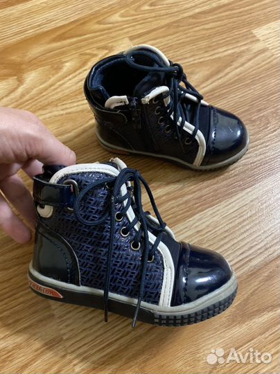 Ботинки для девочки 22