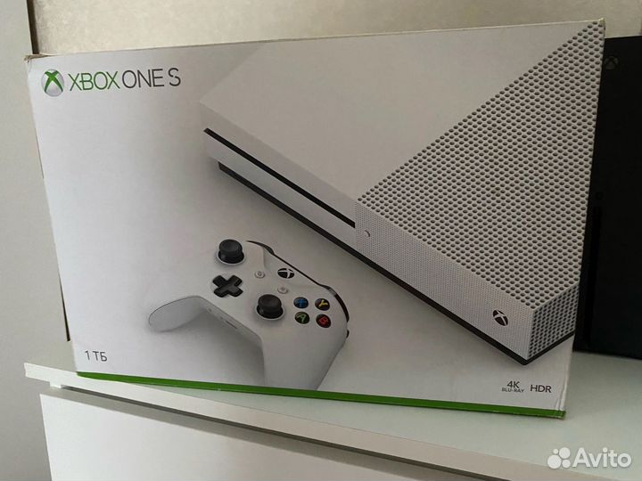 Xbox One S 1тб