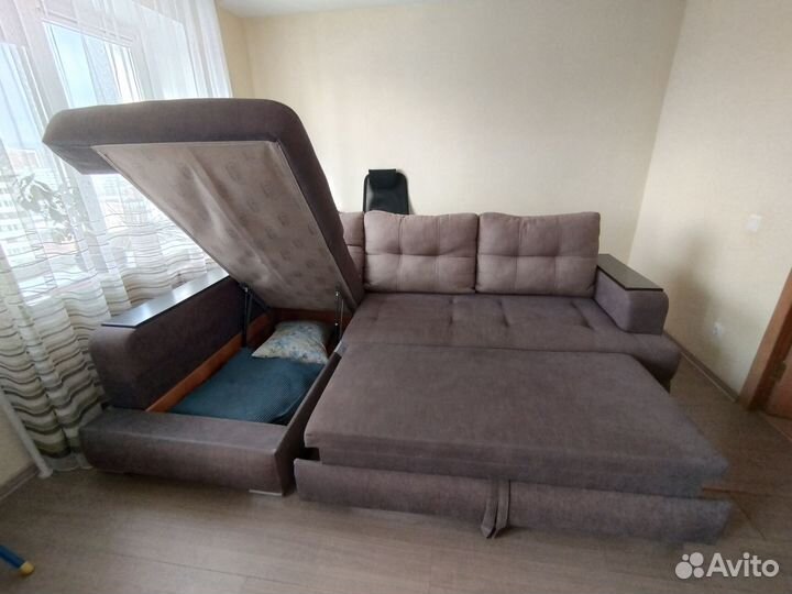 Угловой диван в отличном состоянии