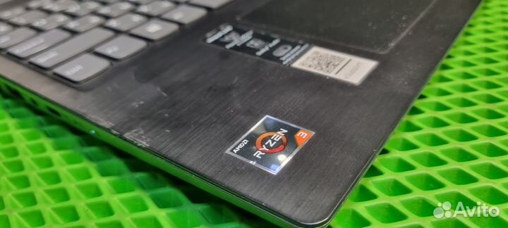 Ноутбук Lenovo на Ryzen3/4Gb/SSD