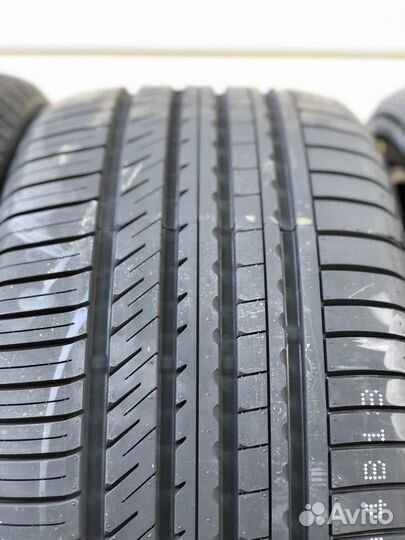 Kinforest KF550-UHP 295/35 R21 107Y