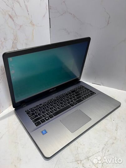 Asus VivoBook X705MA-BX085T