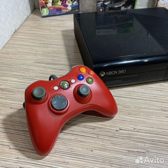 Xbox 360 E + 2Джойстика + 3Диска