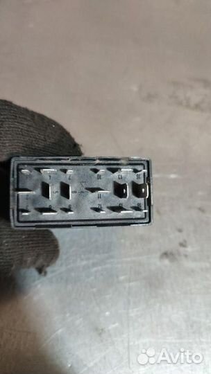 Реле света Volkswagen Passat B5 1999 4B0919471A