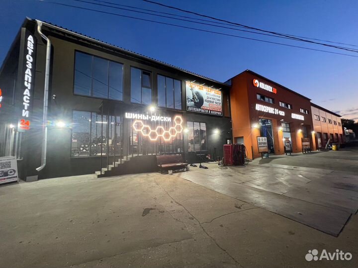 Шиномонтажник