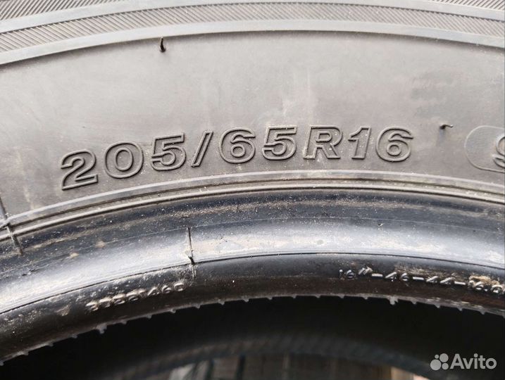 Bridgestone Blizzak Revo GZ 205/65 R16 95S