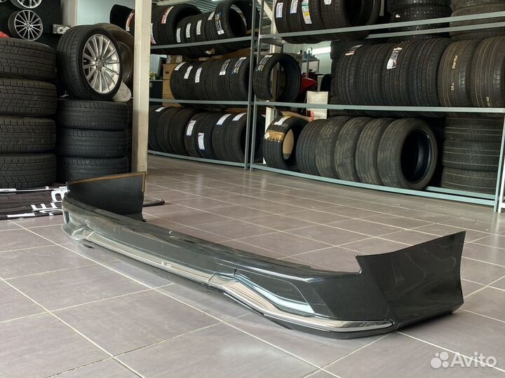 Накладка заднего бампера Modellista для Lexus LX45