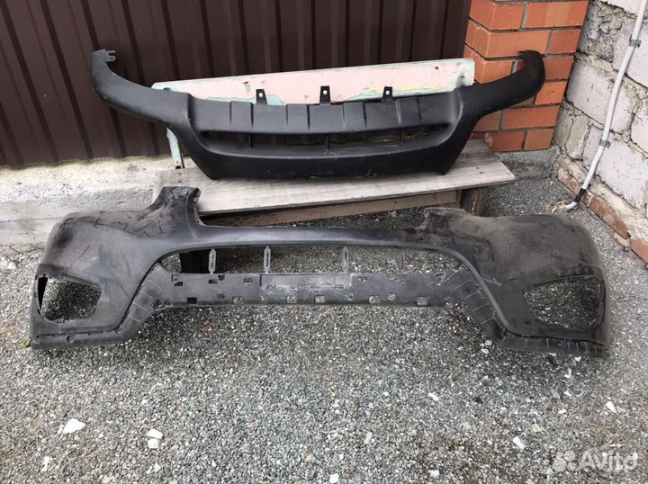 Продам передний бампер на Санта Фе нью 2010